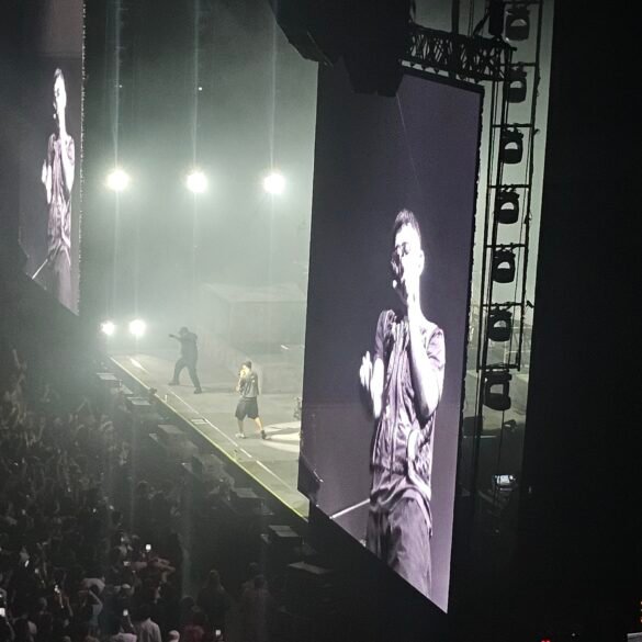 Trueno durante su concierto en Barcelona el 13 de octubre de 2026