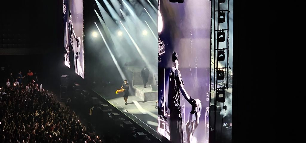 Trueno durante su concierto en Barcelona el 13 de octubre de 2026